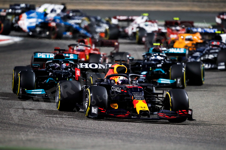 Alstublieft Beneden afronden Converteren Max Verstappen Actie Bahrein 2021 | De site vol Formule 1 Foto Posters